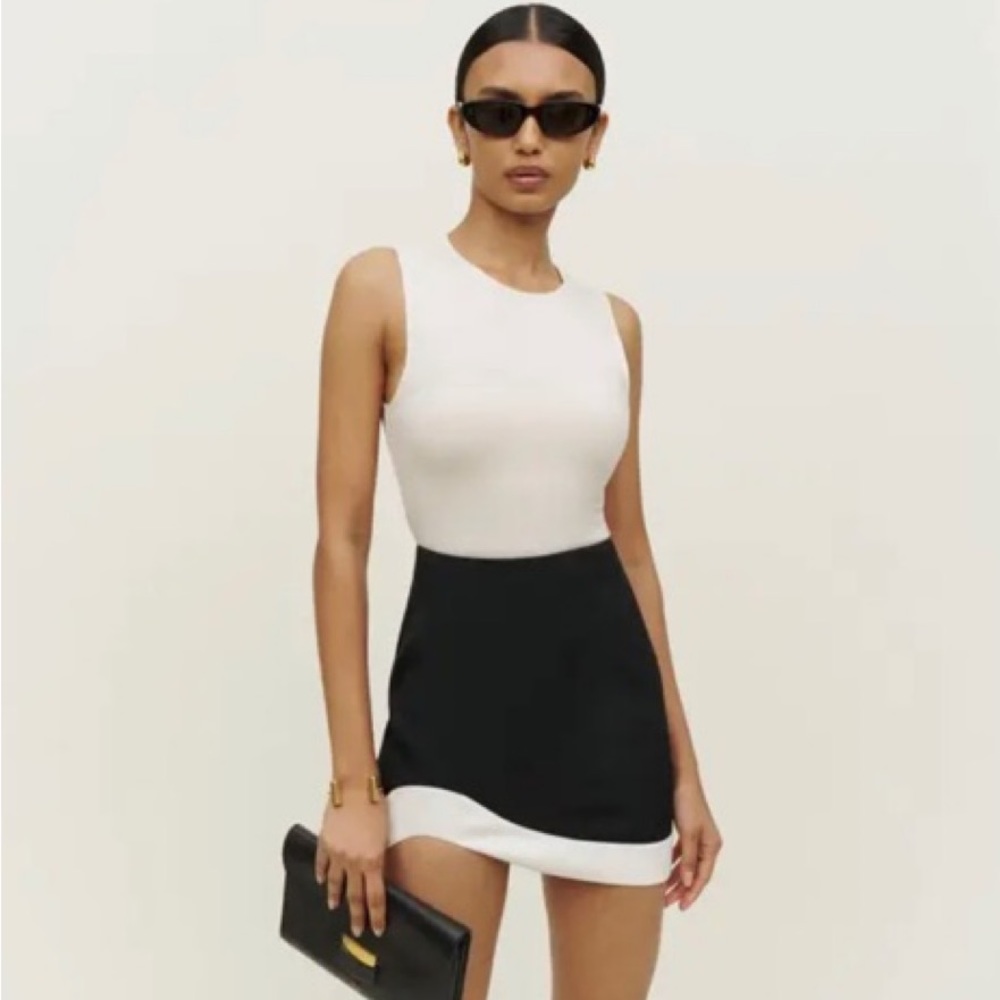 NWT 🍒 reformation Penny skirt